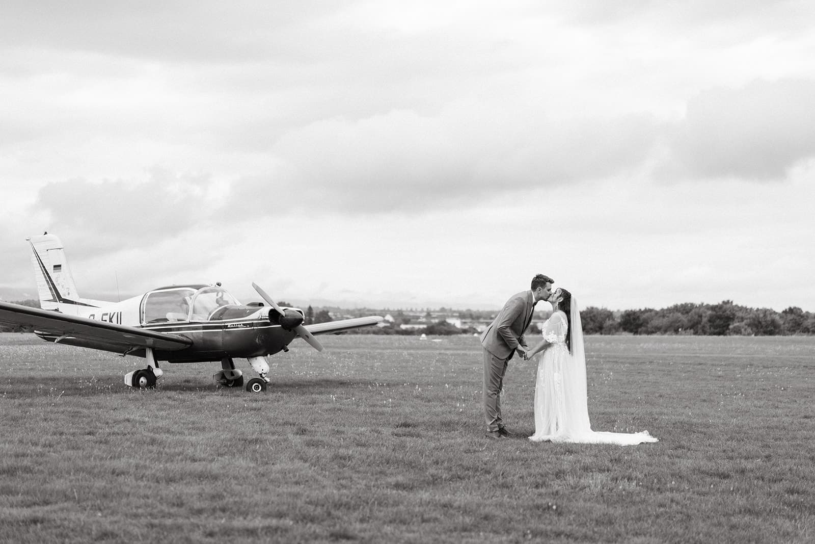 Hochzeit Flugplatz Offenburg – Buruk & Tonio, Portrait